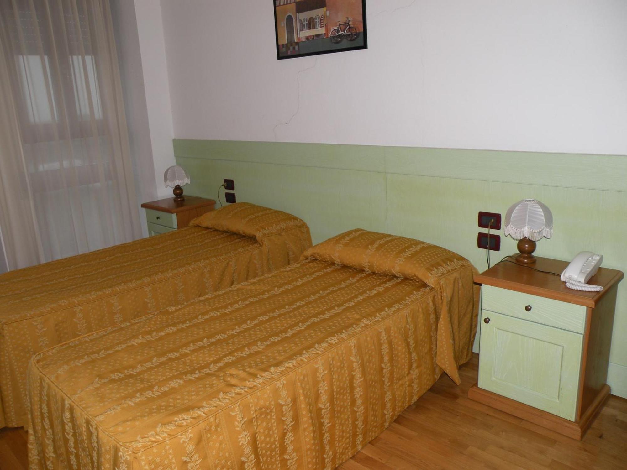 Hotel Ristorante Il Pirata San Vito di Leguzzano Bilik gambar