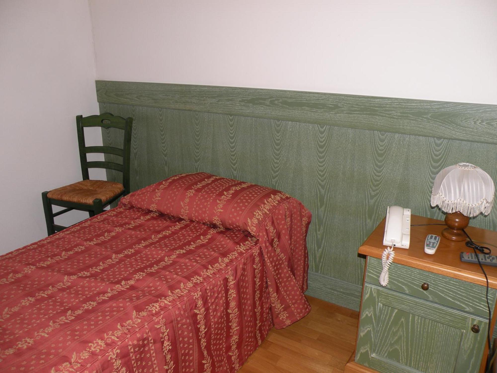 Hotel Ristorante Il Pirata San Vito di Leguzzano Luaran gambar