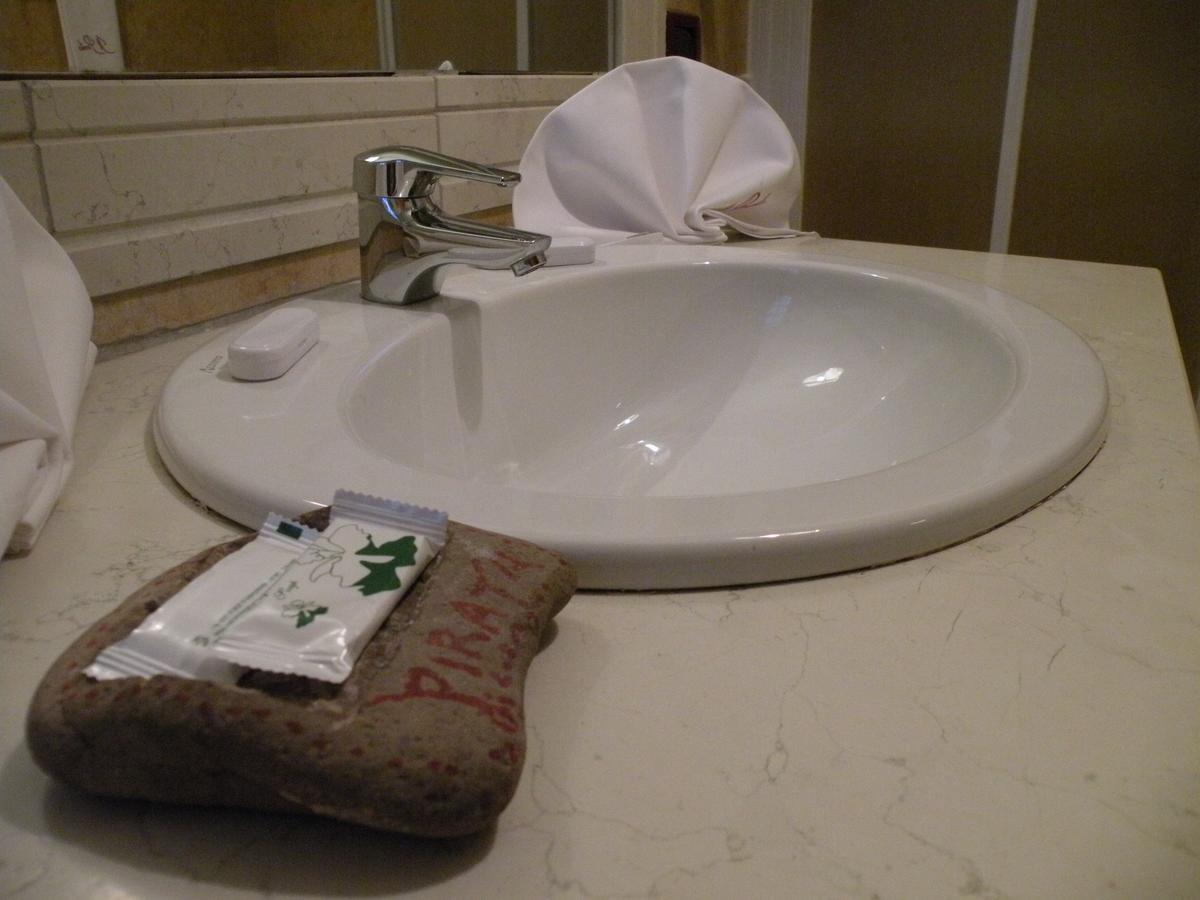 Hotel Ristorante Il Pirata San Vito di Leguzzano Luaran gambar