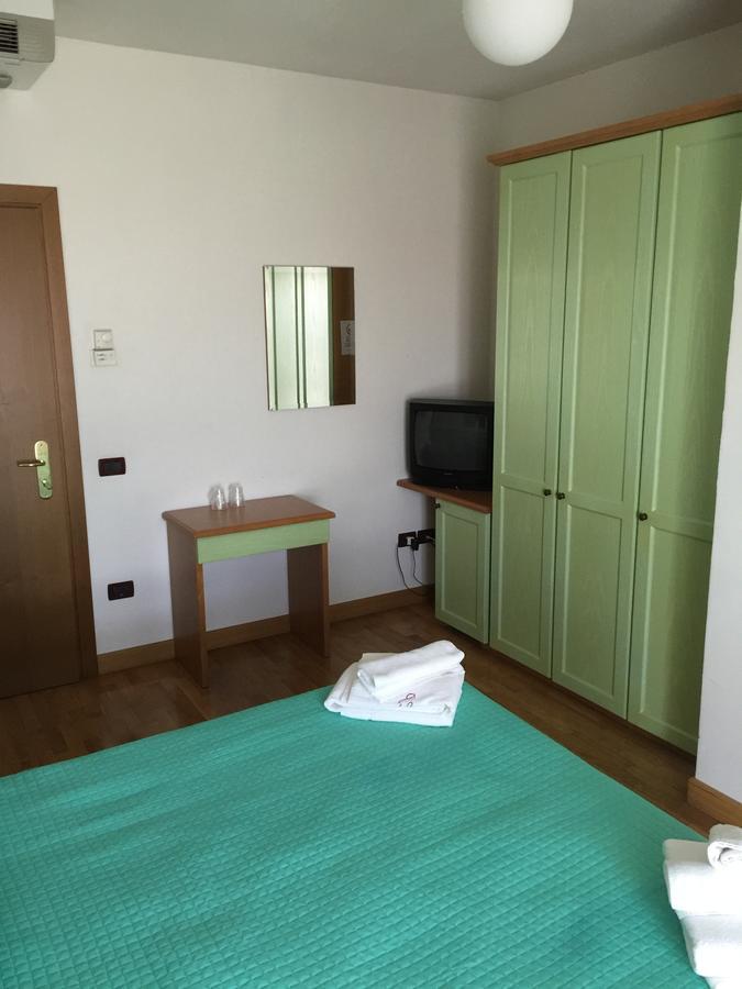 Hotel Ristorante Il Pirata San Vito di Leguzzano Luaran gambar